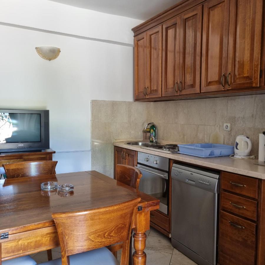 Apartment Jovan2,On The Beach With Free Wi-Fi 코토르 외부 사진